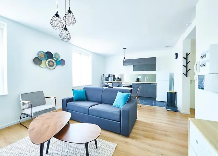 Chaleureux, Tram Au Pied, Wi-fi Rapide Appartement